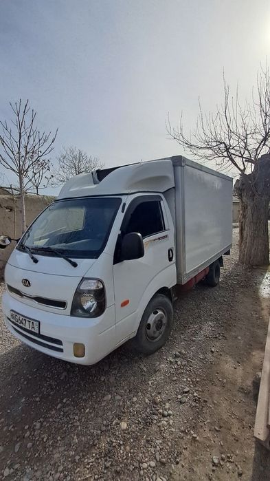 Kia bongo 2012 yil