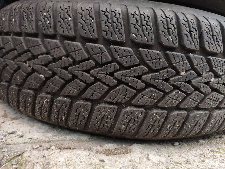 4бр Зимни гуми 185 60 15 - Dunlop