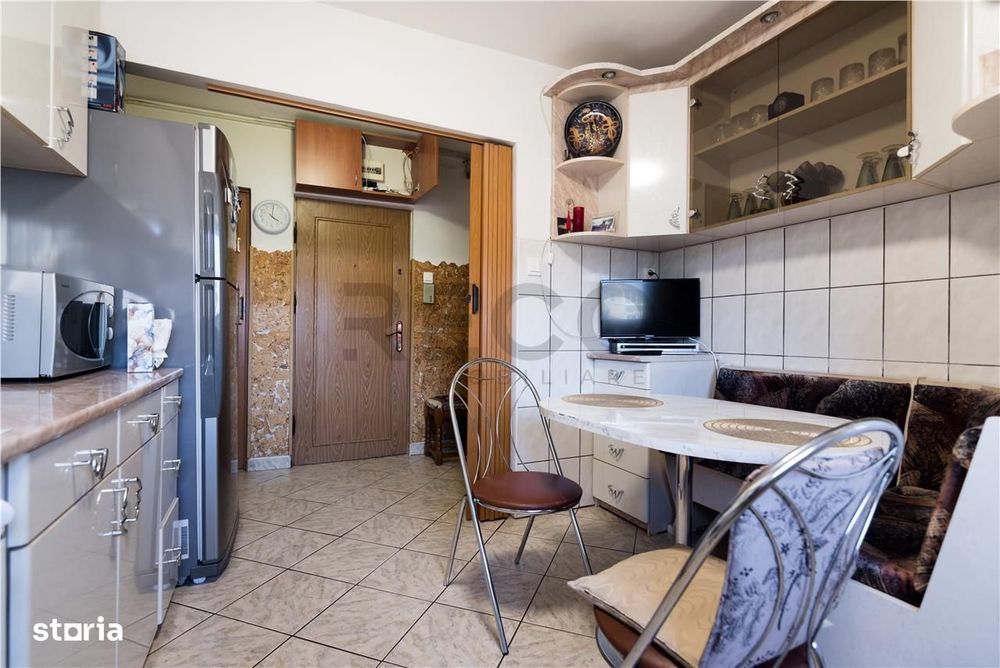 RECO, Apartament decomentat cu lift, 3 camere, Zona Rogerius, Oradea