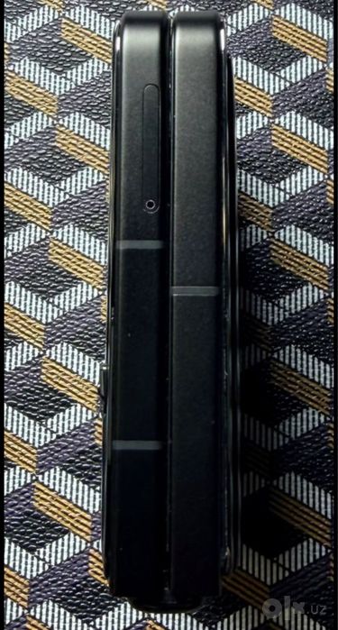 Vertu IRONFLIP, 12/512 ГБ, 2 SIM