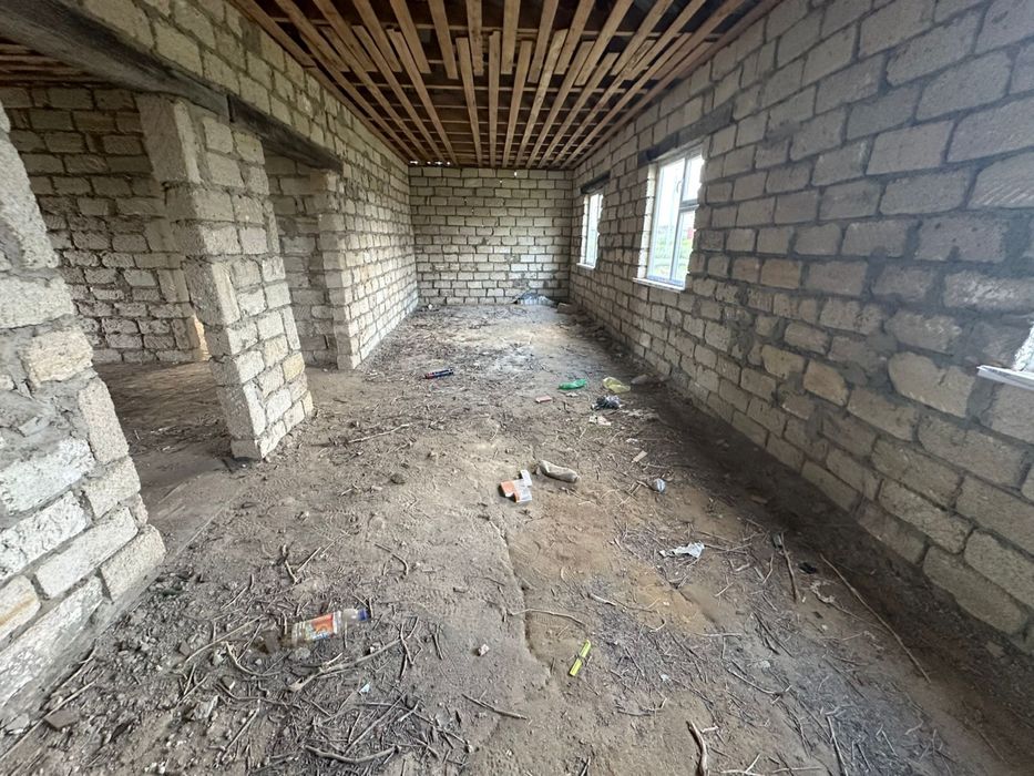 Продам частный дом в черновом варианте.