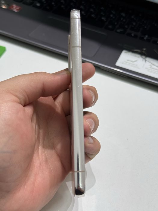 Samsung S22 256gb ozu 8