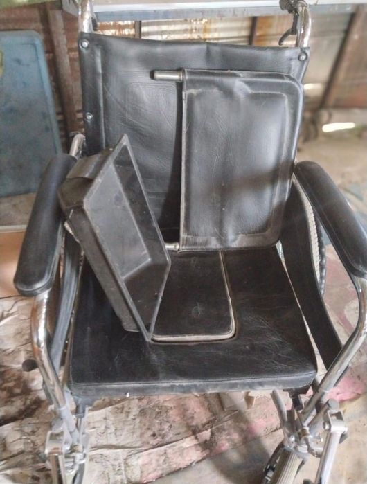 Продам инвалидное кресло в отличном состоянии