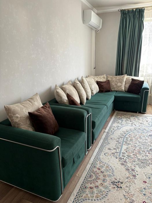 Продаю большой диван