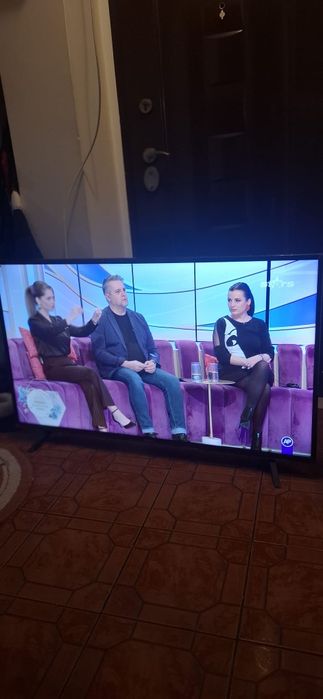 TV LED  Hesense UHD 123CM