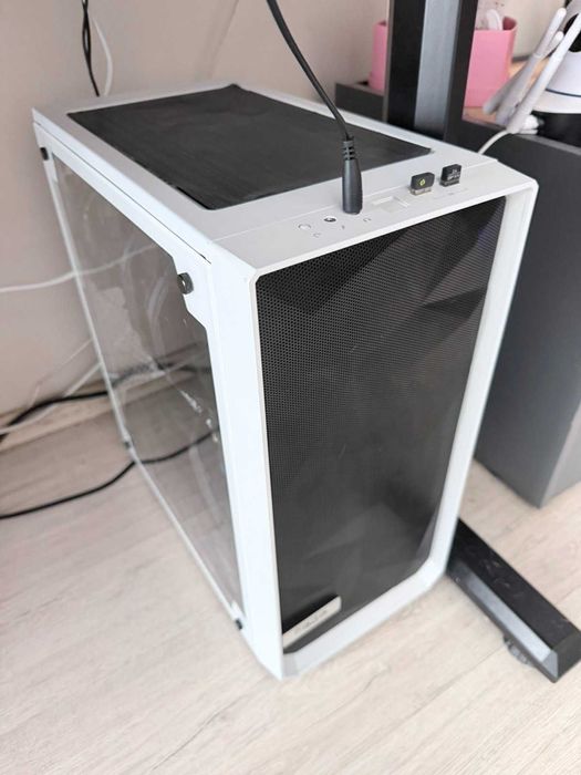 Геймърски компютър Ryzen 5 7600X / RTX 4070 TUF / 32GB DDR5 / 1TB NVMe