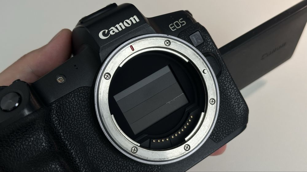 Продам Canon eos R