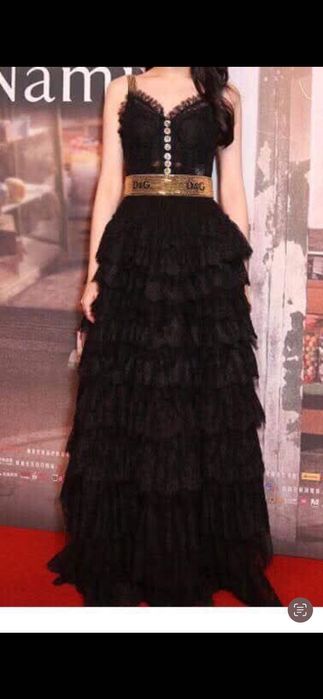 Rochie făcută pe comada