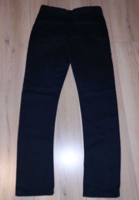 Blugi negrii băieți