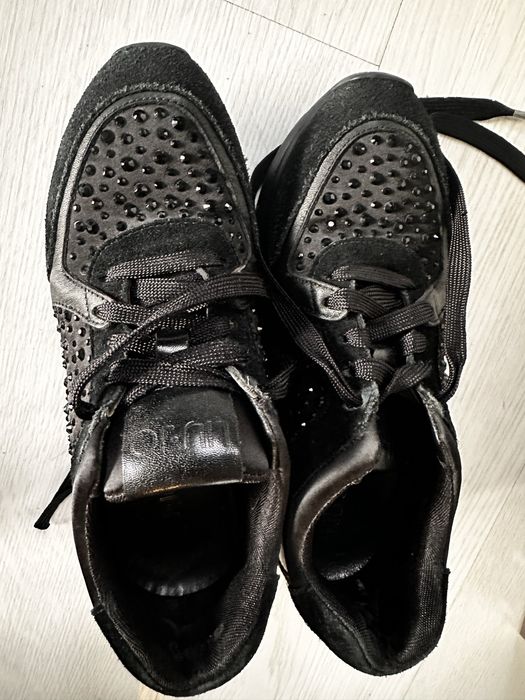 Черни маратонки с камъни Liu Jo 35 номер