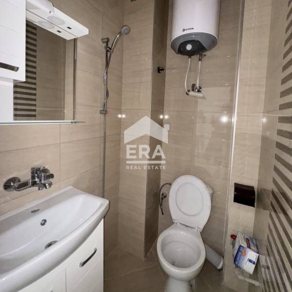 Офис в Топ Център