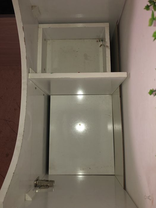 Раквинани тегида турадиган шкаф