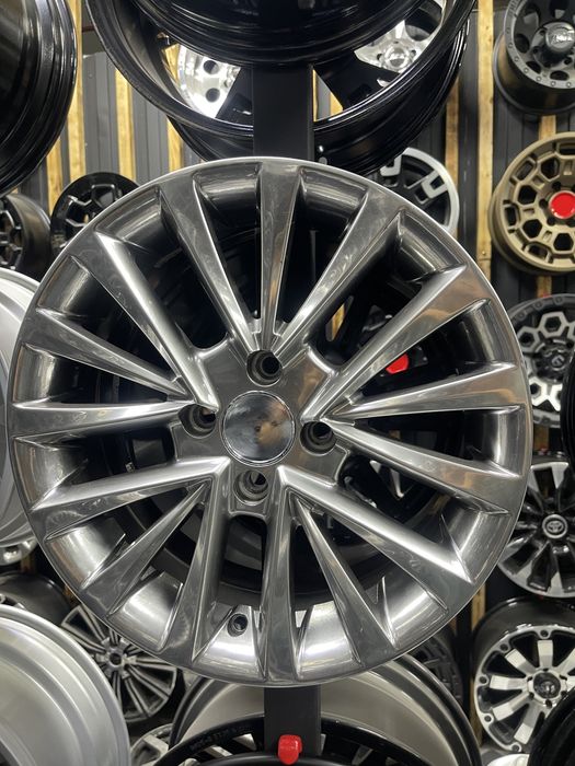 комплект новых дисков R15 4x100