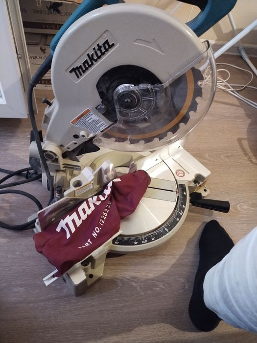 Углорез  1040 макита