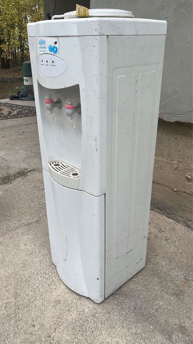 Диспенсор для воды