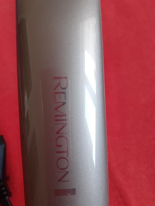 Placa de indreptat parul Remington keratin protect