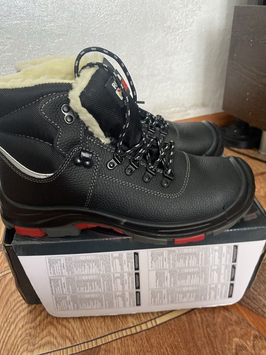 Ботинка 42 размер