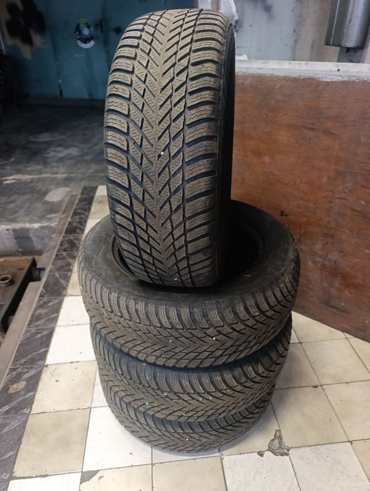 Продавам зимни гуми 205/55/16 Nokian