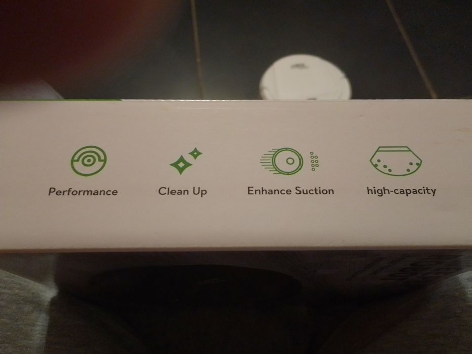 Aspirator robot nou