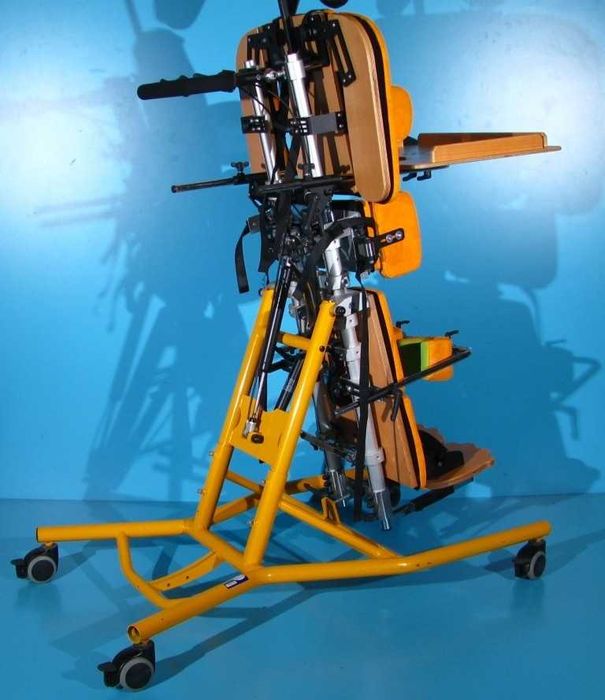 Dispozitiv medical / Verticalizator activ Rehatec Lasse