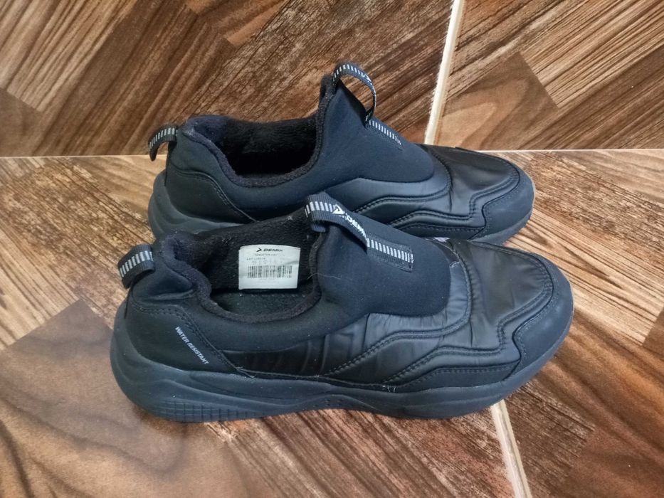 «Недорого» Кроссовки и кроксы 36 размер 50 тыс за все вместе