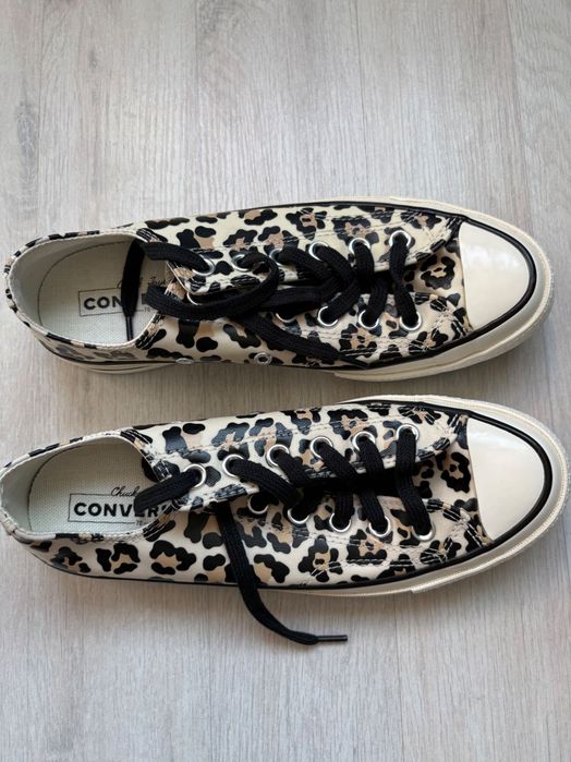 Чисто нови кецове Converse