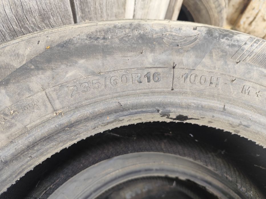 Шины 235 60 R16,
