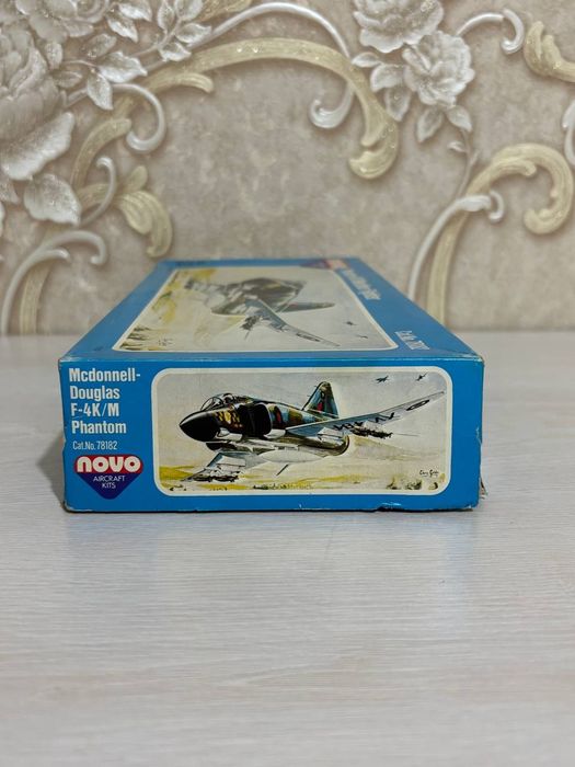 Винтажная модель самолёта NOVO F-4K/M Phantom1:72 СССР,полный комплект