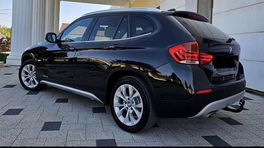 BMW X1 - XDrive - 204cp - Panoramic - Xenon