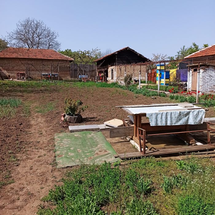 Къща в с.Гецово на два етажа