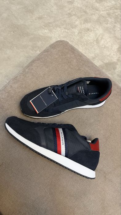 Новые кроссовки Tommy Hilfiger