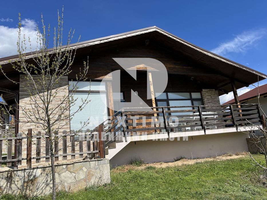 Продава се Къща в Брезово - 430 кв.м за 649 €/кв.м - Снимка #11