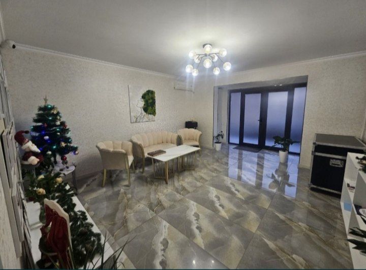 Нежилое помещение на Себзаре 75 м²