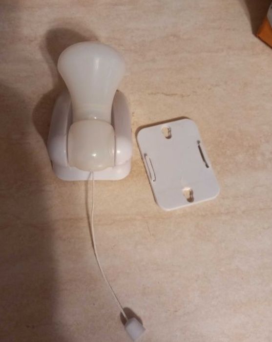 Becuri reglabile cu led fara fir cu intrerupator