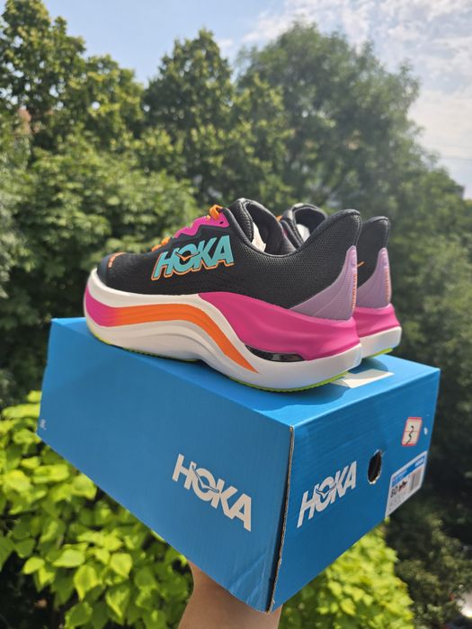 Hoka Skyward X 38