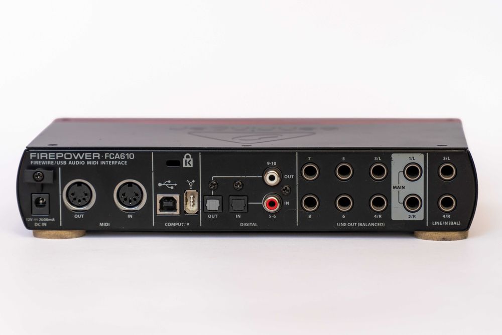 Аудио интерфейс DAC Behringer FCA 610