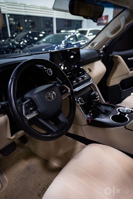 Toyota LC300 God 2024
