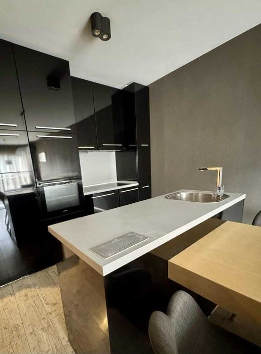 Дава се под наем Двустаен апартамент в София, Гоце Делчев - 75 кв.м за 797.64 € - Снимка #2