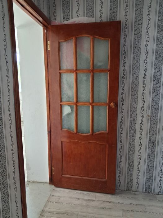 Есік сатылады.  Бағасы 15мың. 3шт бар