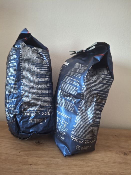 Vand lot cu 2 pungi cu cafea boabe la 1 kg  Lavazza Gran Espresso