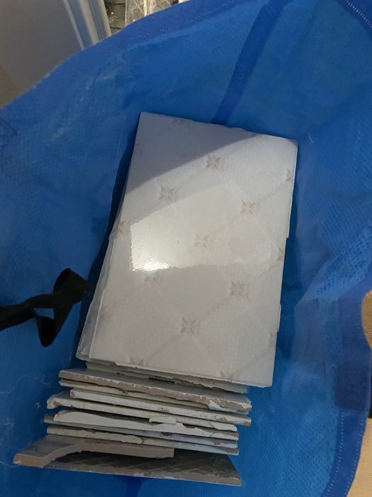 отдам даром кафель