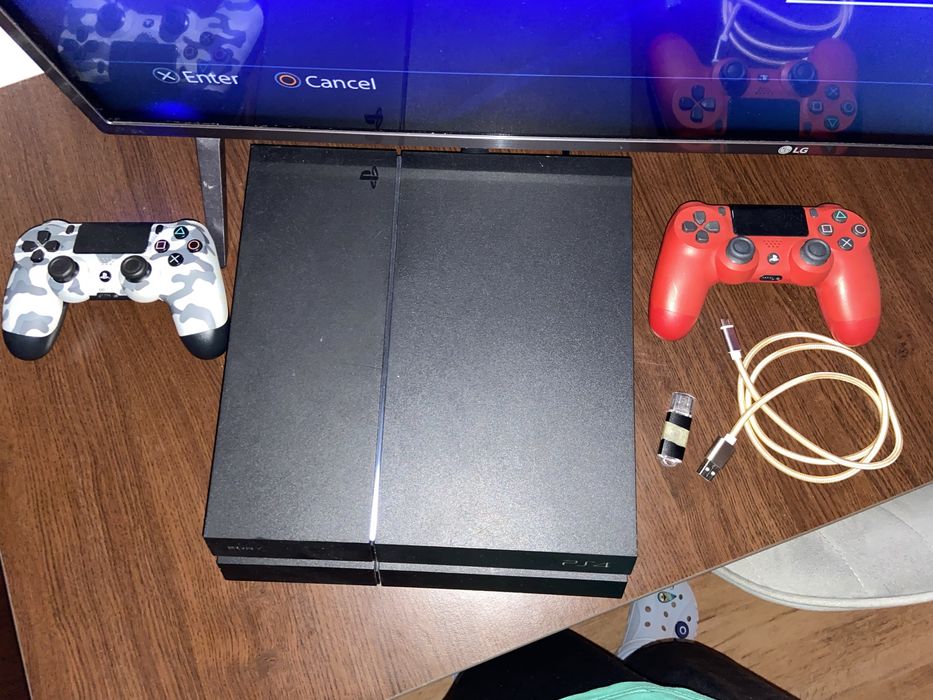 Playstation 4 modat