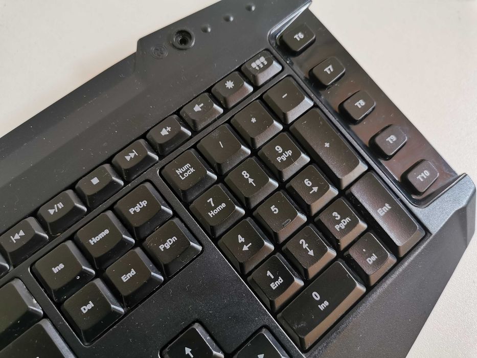 Геймърска клавиатура Thermaltake Ttesports Challenger Pro с подсветка