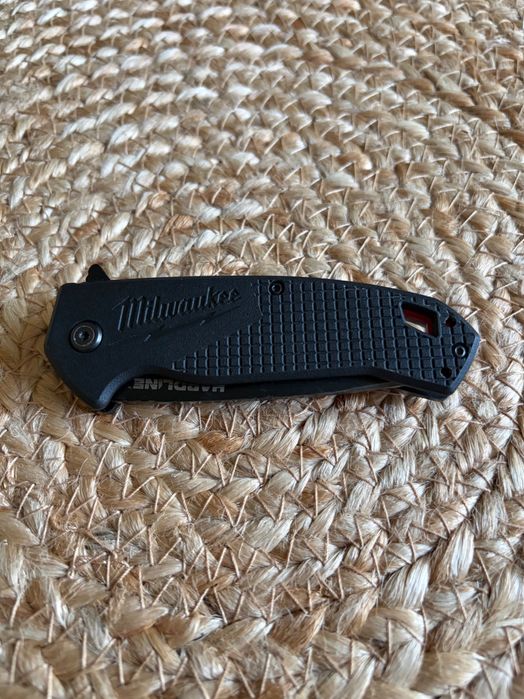 Нож Milwaukee Hardline D2