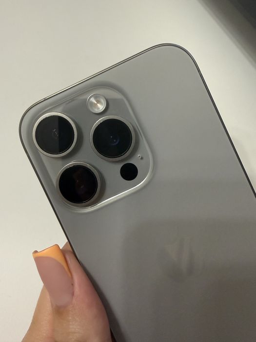Продам iphone 15 pro 512 gb