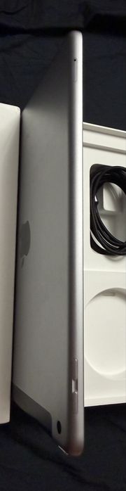 Apple iPad 6th Gen, WiFi+Cellular, ПЕРФЕКТЕН