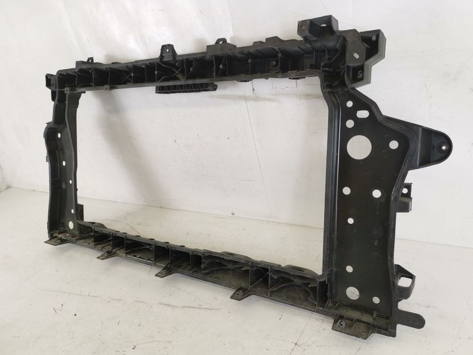 Предна траверса / Nissan Juke Оригинална, в добро състояние