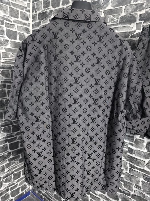 Lois Vieton летен екип