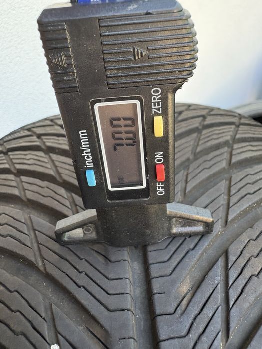 Зимни гуми 235/55/19 Michelin