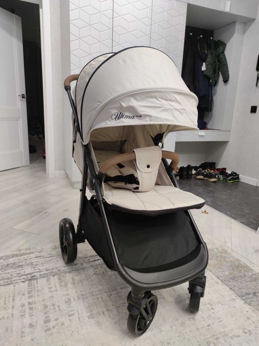 Коляска прогулочная